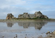 la maison entre deux rochers